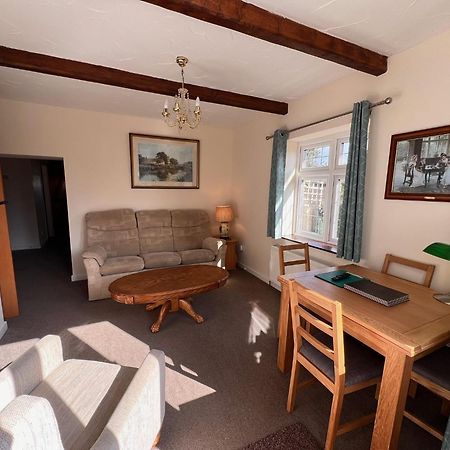 Hunston Mill Self Catering Dog Stay For Free Chichester Esterno foto
