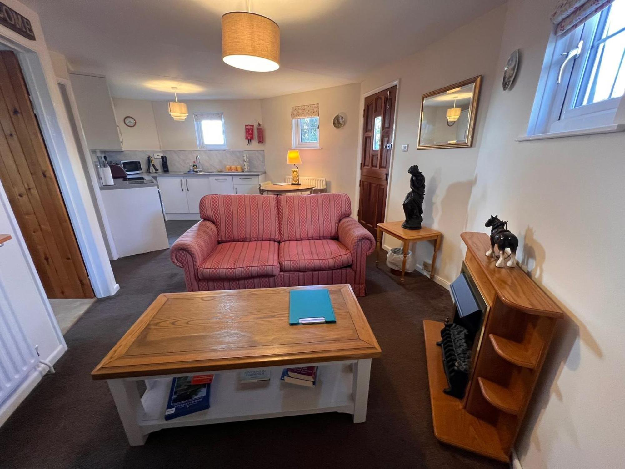 Hunston Mill Self Catering Dog Stay For Free Chichester Esterno foto