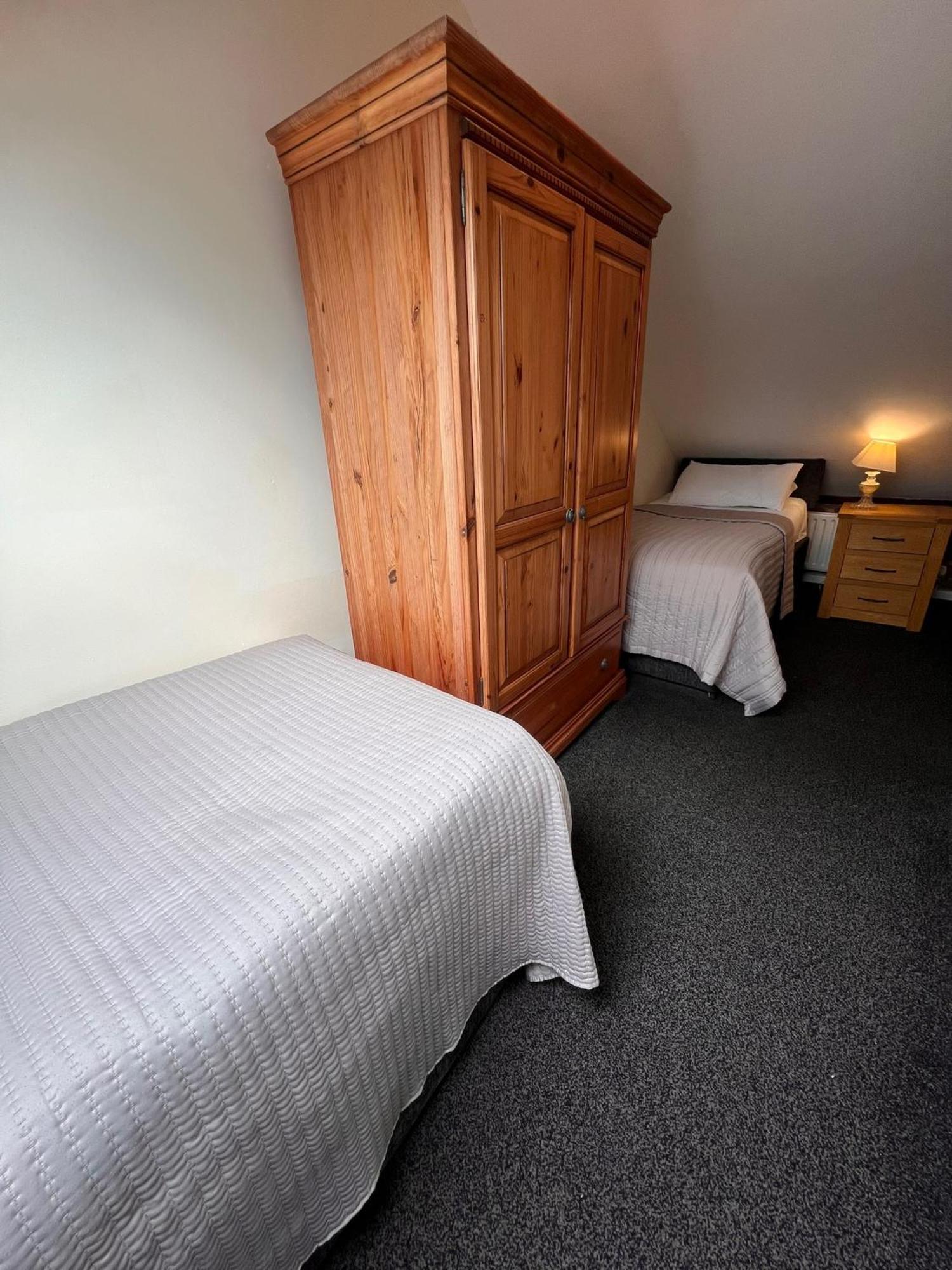 Hunston Mill Self Catering Dog Stay For Free Chichester Esterno foto