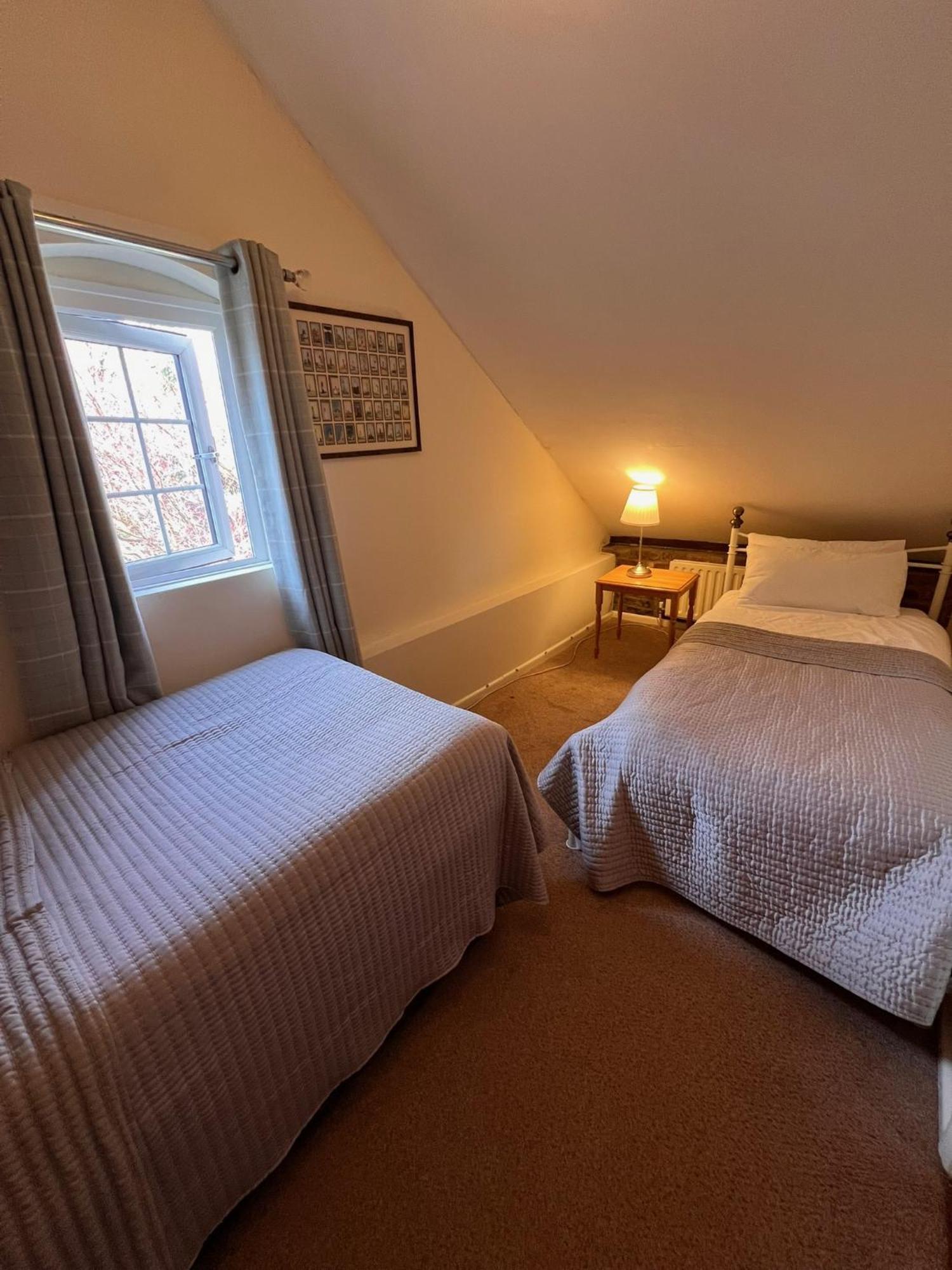 Hunston Mill Self Catering Dog Stay For Free Chichester Esterno foto