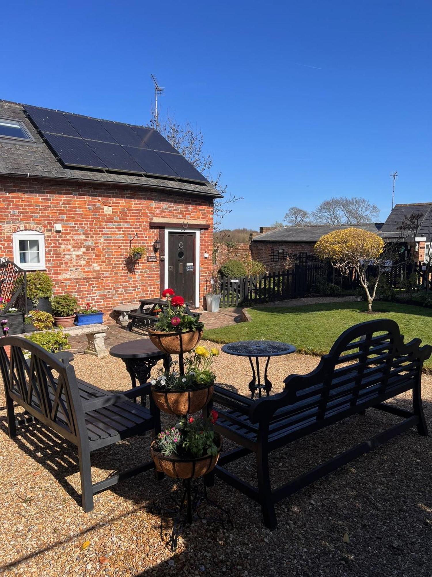 Hunston Mill Self Catering Dog Stay For Free Chichester Esterno foto